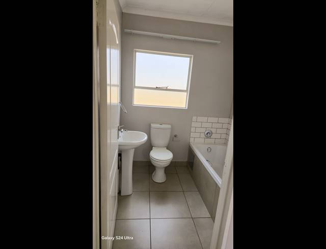 2 bed property to rent in SHARON PARK